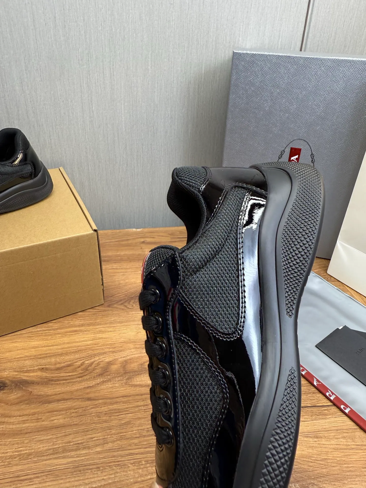 Men's shoes 640💰 [PRADA] Hot selling items🔥Must be recommended every day~~ Official website synchronized, 1:1 high quality shipments✔️ Imported cowhide fabric, rubber material + cowhide lining, original bottom, high-end airplane box packaging🎁 38-45 (38.45 custom-made, non-returnable)